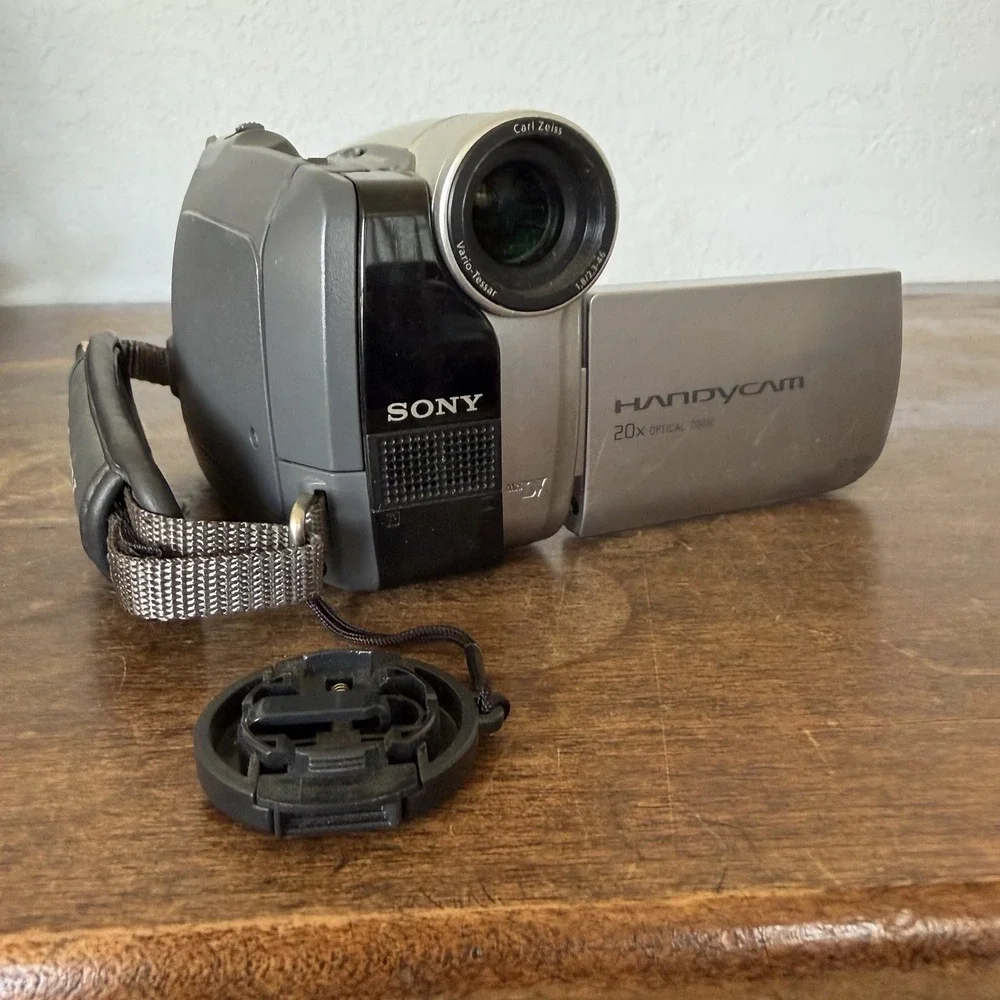 Sony Handycam DCR-HC28 Mini DV Camcorder Bundle Video Transfer Untested!